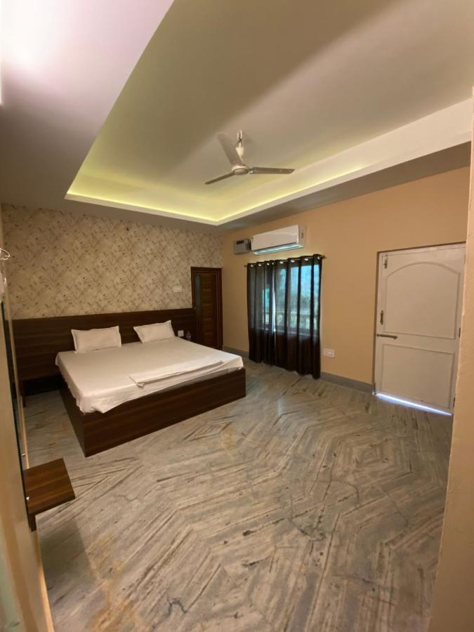 Hotel Aavaas Purî Extérieur photo