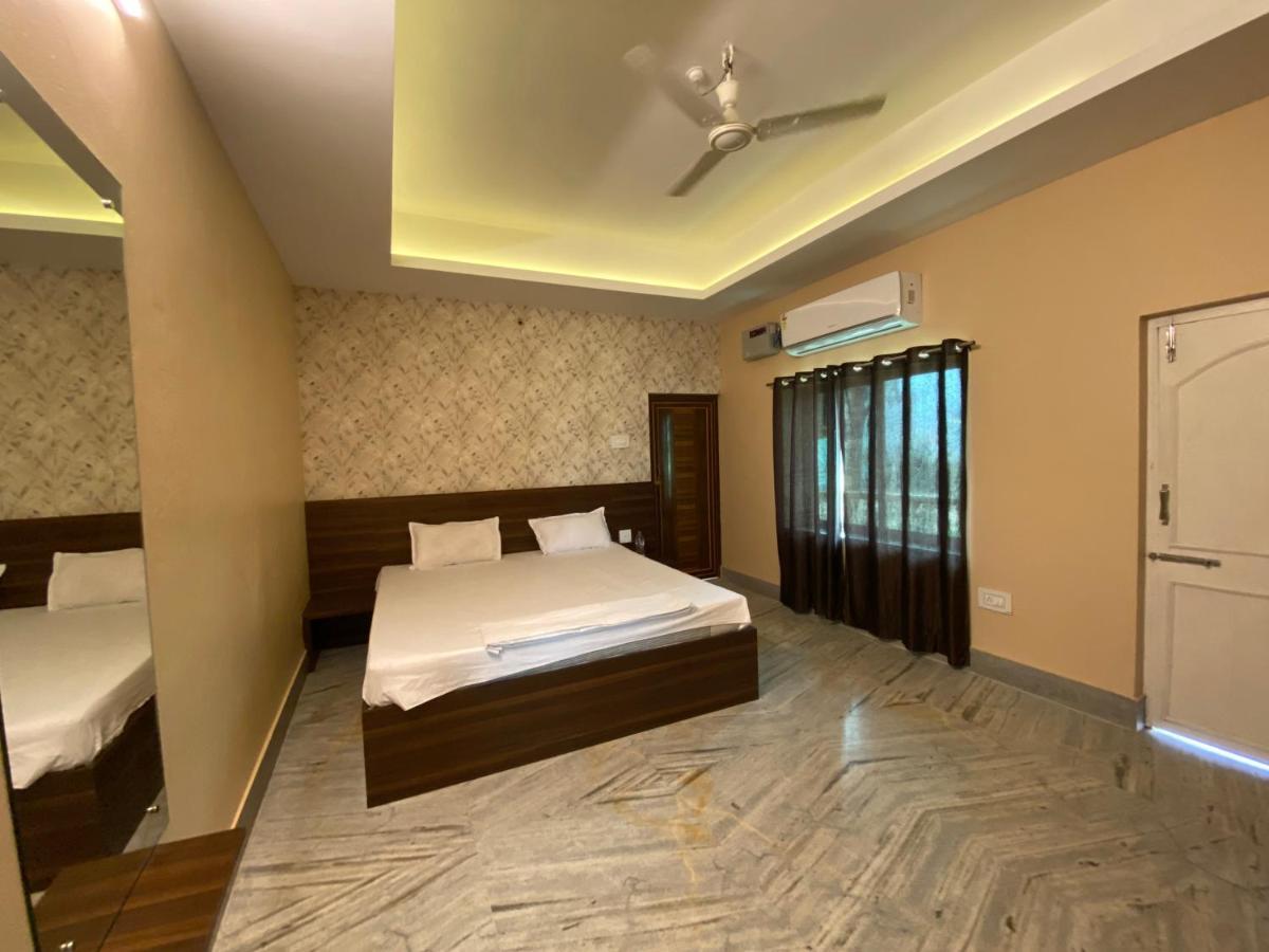 Hotel Aavaas Purî Extérieur photo