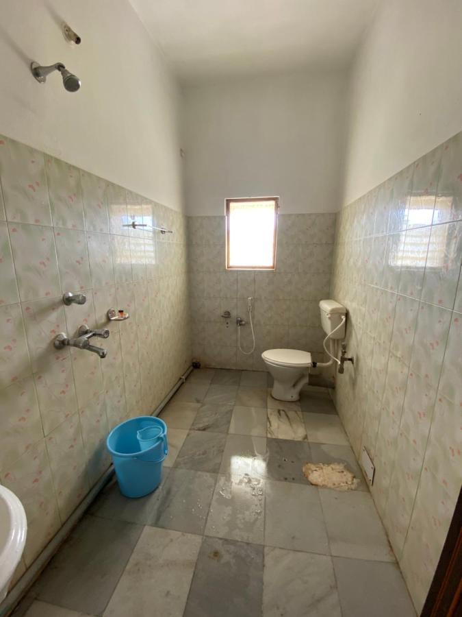 Hotel Aavaas Purî Extérieur photo
